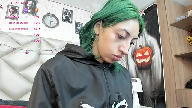 Im gaia online show from October 30, 2025, 12:50 pm