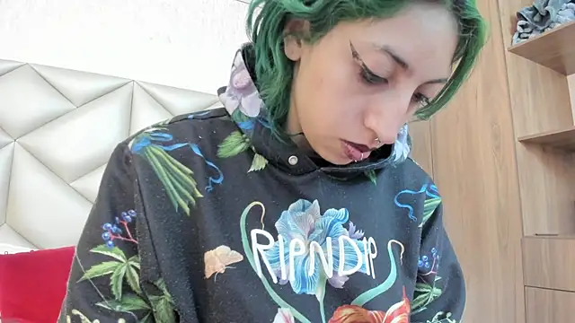 Im gaia online show from November 15, 2025, 12:34 pm