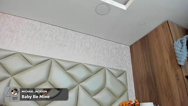 Im gaia online show from November 20, 2025, 12:05 pm