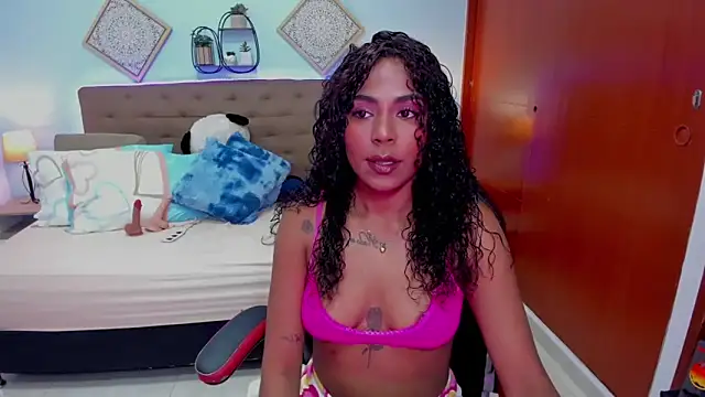 Snapshot of Edelaine_rogers chatting on November 6, 2025, 5:30 am Edelaine rogers online show from November 6, 2025, 5:30 am