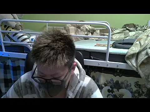 Snapshot of Owl1216 chatting on November 22, 2025, 11:42 am Owl1216 online show from November 22, 2025, 11:42 am