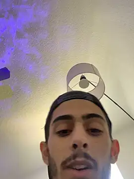 Snapshot of kennylove420 chatting on September 20, 2025, 5:25 pm kennylove420 online show from September 20, 2025, 5:25 pm