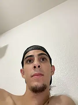 Snapshot of kennylove420 chatting on September 22, 2025, 7:10 am kennylove420 online show from September 22, 2025, 7:10 am