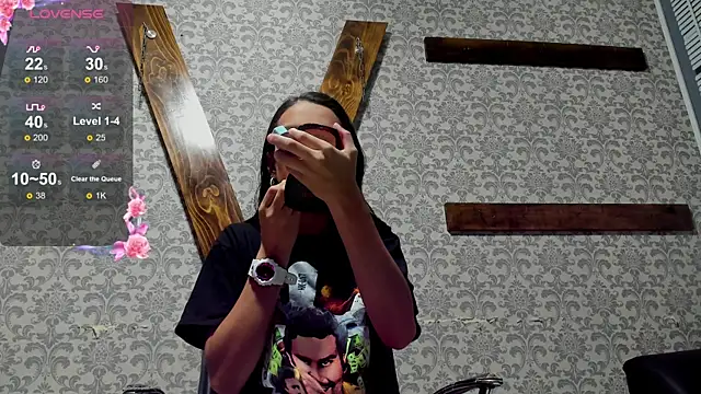 Mia scarlet69 online show from February 12, 2025, 12:12 pm