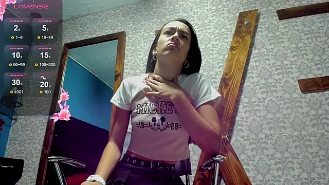 Mia scarlet69 online show from February 13, 2025, 12:21 pm