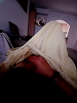 fonsi05 online show from April 11, 2026, 7:56 am