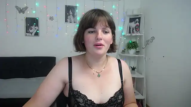 Snapshot of StaceyLex chatting on September 10, 2025, 5:29 am StaceyLex online show from September 10, 2025, 5:29 am