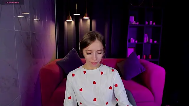 Snapshot of OliviaGentle chatting on December 4, 2024, 2:09 am OliviaGentle online show from December 4, 2024, 2:09 am