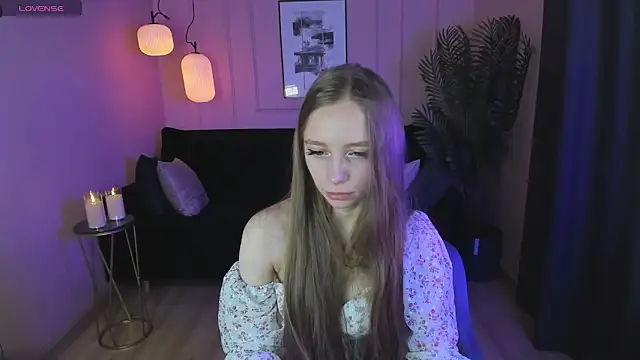 Snapshot of OliviaGentle chatting on December 9, 2024, 12:34 am OliviaGentle online show from December 9, 2024, 12:34 am