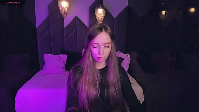 Snapshot of OliviaGentle chatting on December 9, 2024, 10:41 pm OliviaGentle online show from December 9, 2024, 10:41 pm