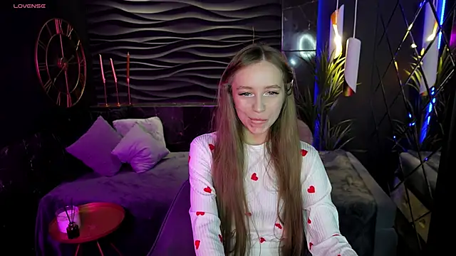 Snapshot of OliviaGentle chatting on December 12, 2024, 1:10 am OliviaGentle online show from December 12, 2024, 1:10 am