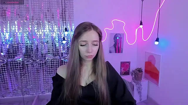 Snapshot of OliviaGentle chatting on January 18, 2025, 1:19 am OliviaGentle online show from January 18, 2025, 1:19 am