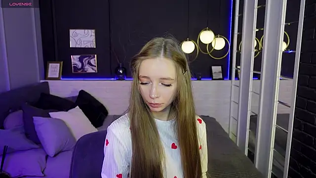 Snapshot of OliviaGentle chatting on February 9, 2025, 1:33 am OliviaGentle online show from February 9, 2025, 1:33 am