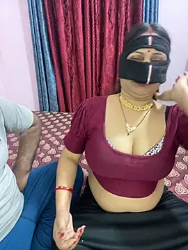 Snapshot of mickey_love chatting on February 5, 2026, 5:23 am mickey love online show from February 5, 2026, 5:23 am