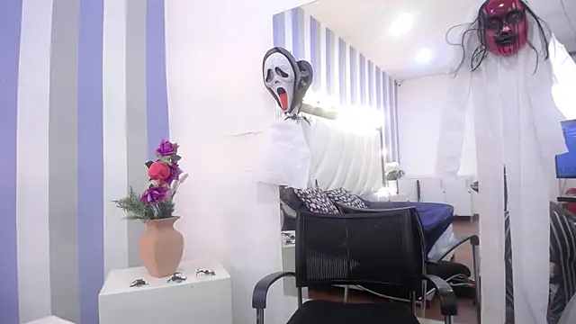 MeryLands online show from October 12, 2025, 2:16 pm