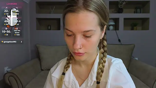 Snapshot of LinaCristonsen chatting on November 12, 2025, 3:23 pm LinaCristonsen online show from November 12, 2025, 3:23 pm