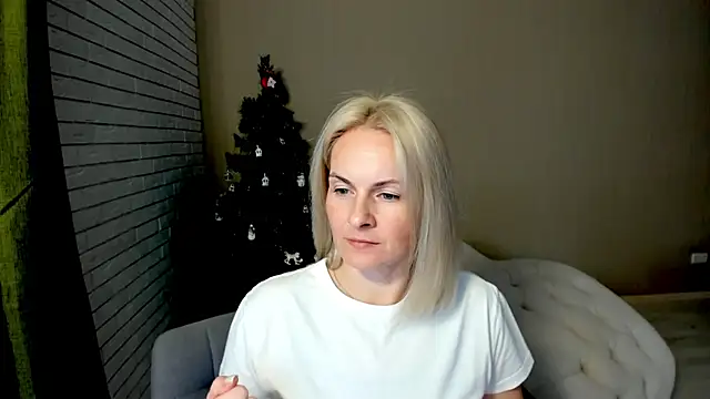Alicee Gracee online show from December 5, 2024, 7:05 am