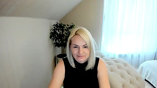 Alicee Gracee online show from December 9, 2024, 10:11 am