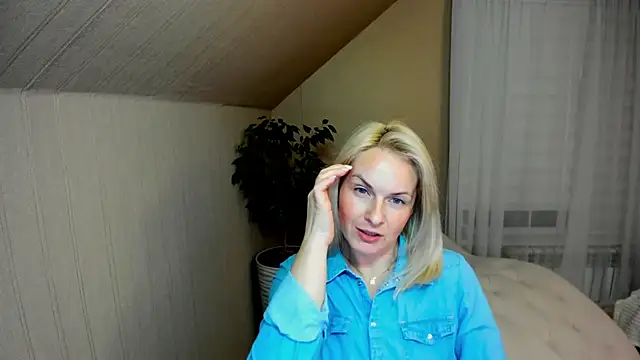 Alicee Gracee online show from December 11, 2024, 7:57 pm