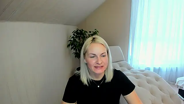 Alicee Gracee online show from December 16, 2024, 9:46 am