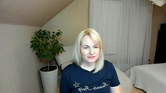 Alicee Gracee online show from January 12, 2025, 7:42 pm