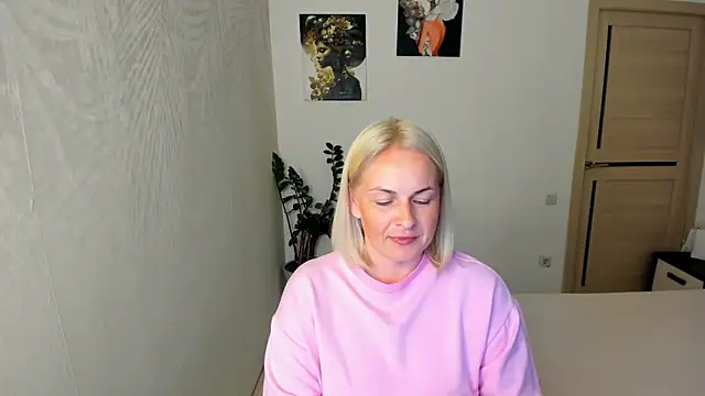Alicee Gracee online show from June 30, 2026, 7:37 pm