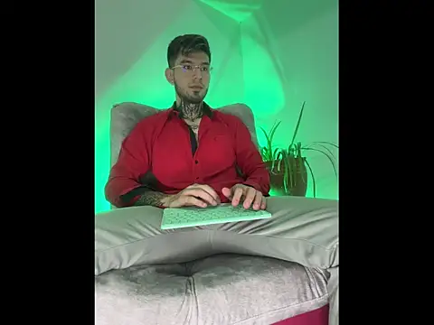 Snapshot of Anthony-Martin chatting on November 3, 2025, 1:56 pm Anthony-Martin online show from November 3, 2025, 1:56 pm