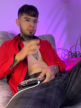 Snapshot of Anthony-Martin chatting on November 14, 2025, 12:59 pm Anthony-Martin online show from November 14, 2025, 12:59 pm