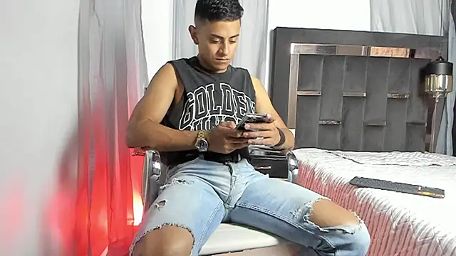 Lucii fer  online show from July 29, 2026, 12:03 pm