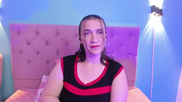 kyoakane online show from December 13, 2024, 2:43 am