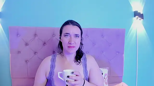 kyoakane online show from December 16, 2024, 9:03 am