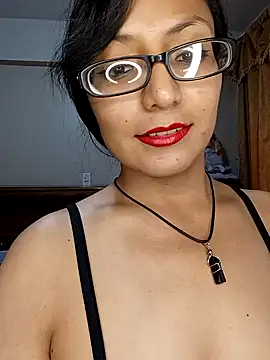 Lucy Chery online show from February 1, 2026, 10:19 pm