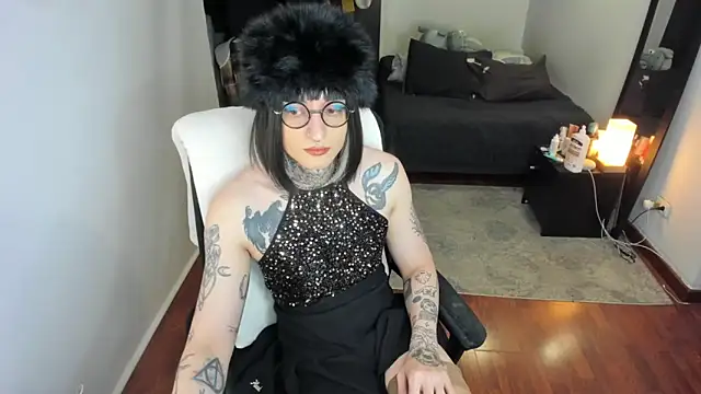 Snapshot of ShiiraVelkor chatting on February 5, 2026, 9:25 am ShiiraVelkor online show from February 5, 2026, 9:25 am