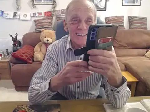 Snapshot of Ferret7777 chatting on December 19, 2025, 2:24 pm Ferret7777 online show from December 19, 2025, 2:24 pm