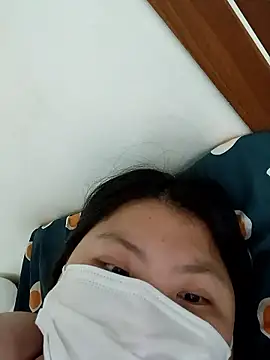 hello098712 online show from October 27, 2025, 10:19 am