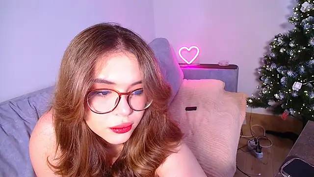 CutiePie3 online show from December 18, 2024, 8:57 pm