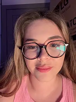 CutiePie3 online show from September 22, 2025, 10:34 pm