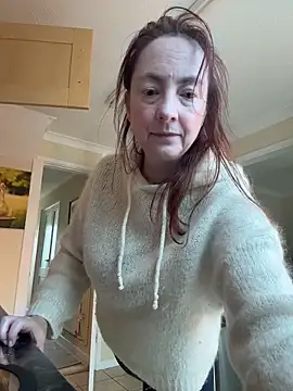 LouiseTswing online show from February 26, 2026, 2:16 pm