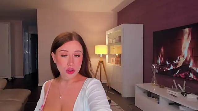 Snapshot of monica_x__ chatting on October 4, 2025, 7:23 pm monica x online show from October 4, 2025, 7:23 pm