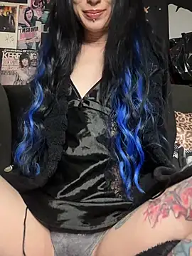 Snapshot of MissMidnightUK chatting on February 8, 2026, 1:09 am MissMidnightUK online show from February 8, 2026, 1:09 am