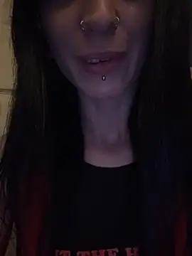 Snapshot of MissMidnightUK chatting on May 16, 2026, 12:40 am MissMidnightUK online show from May 16, 2026, 12:40 am