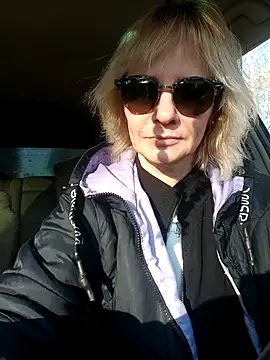 Snapshot of Milen_Milf chatting on March 3, 2025, 10:49 am Milen Milf online show from March 3, 2025, 10:49 am