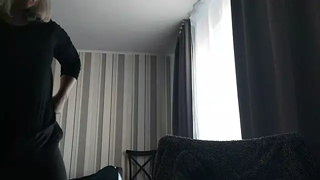 Snapshot of EdithManning chatting on January 17, 2026, 12:43 pm EdithManning online show from January 17, 2026, 12:43 pm