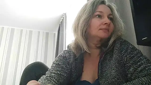 Snapshot of EdithManning chatting on January 19, 2026, 7:56 am EdithManning online show from January 19, 2026, 7:56 am