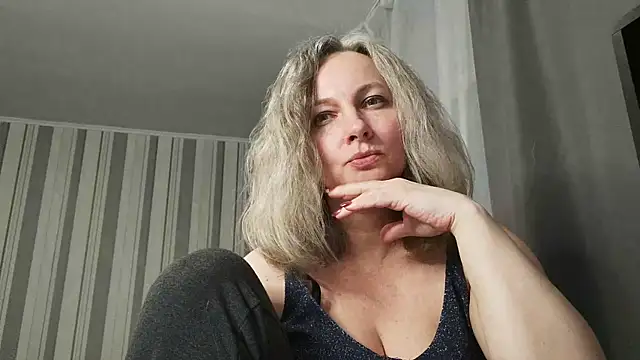 Snapshot of EdithManning chatting on February 6, 2026, 6:44 pm EdithManning online show from February 6, 2026, 6:44 pm