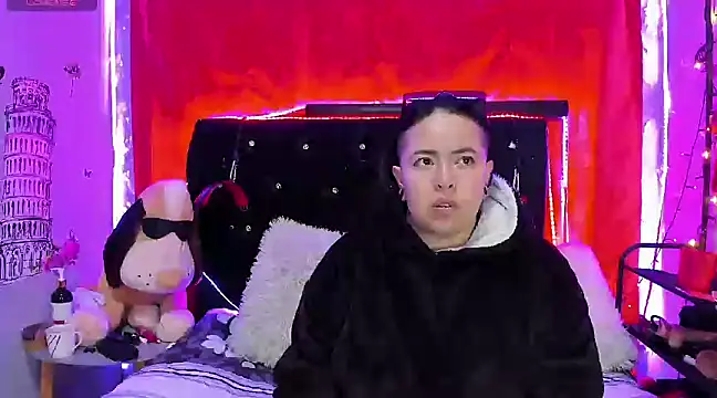 katieeandsharonn online show from January 25, 2025, 12:17 am