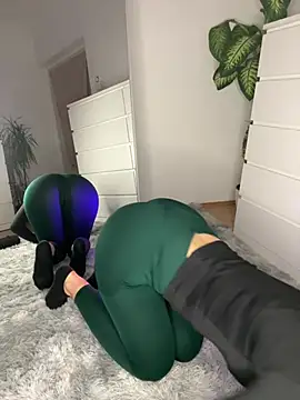 Snapshot of LeonieLindner chatting on February 16, 2025, 7:16 pm LeonieLindner online show from February 16, 2025, 7:16 pm