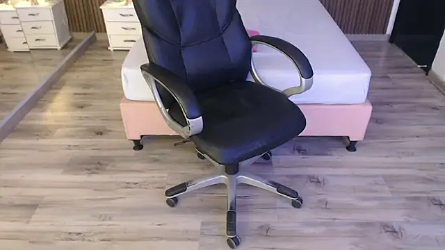 Sam mansson66 online show from October 17, 2025, 12:52 pm