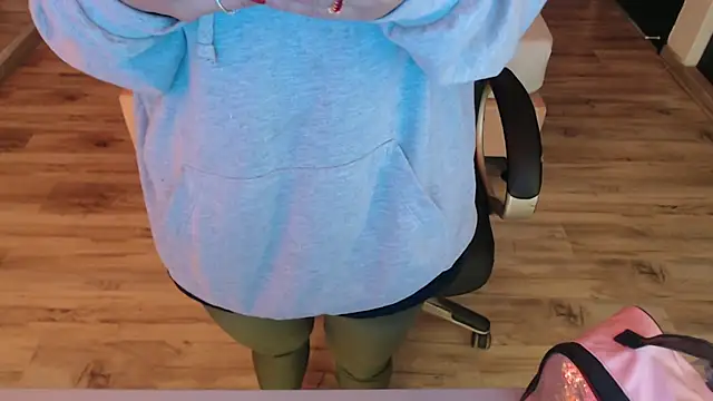 Sam mansson66 online show from January 12, 2026, 12:10 pm