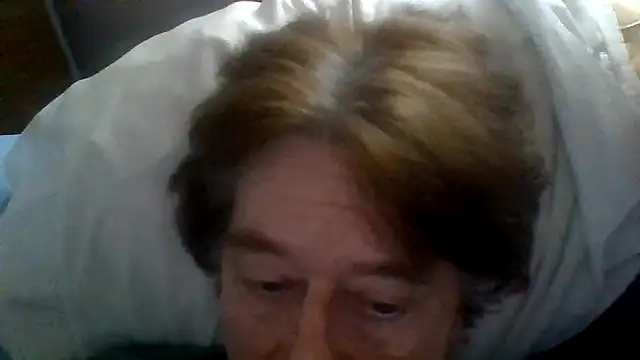 Snapshot of frankie7inch chatting on May 17, 2026, 3:41 pm frankie7inch online show from May 17, 2026, 3:41 pm